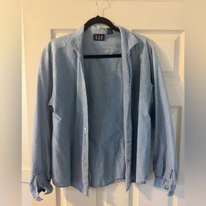 4/$25 GAP Light Blue Denim Shirt sz M